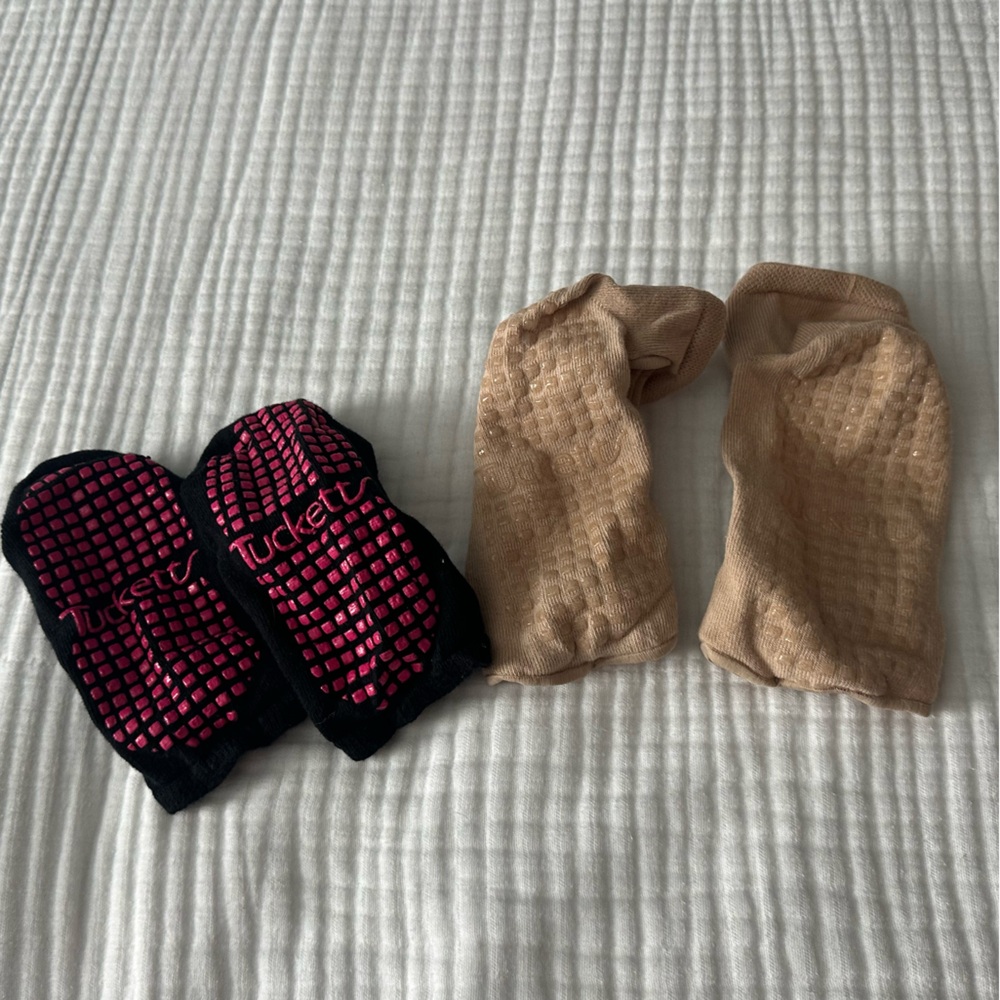 Tuckett Pilates Grippy Socks